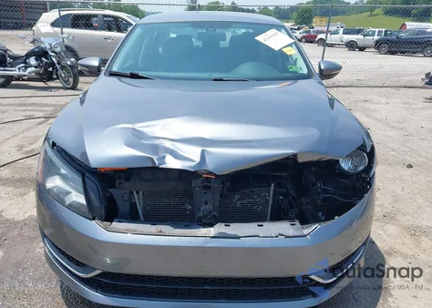 2012 Volkswagen Passat 2.5L S из США, поврежденный, VIN 1VWAP7A32CC025371